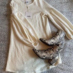 NWT Selfie Leslie Cream Sweater Dress